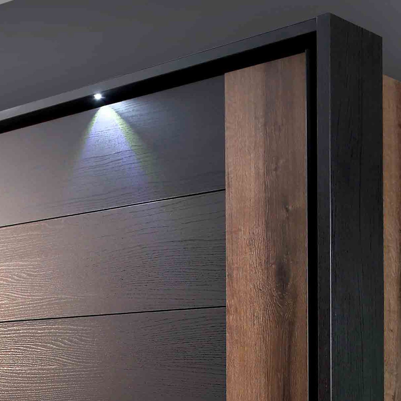Moldura com LEDs para Roupeiro Bellevue