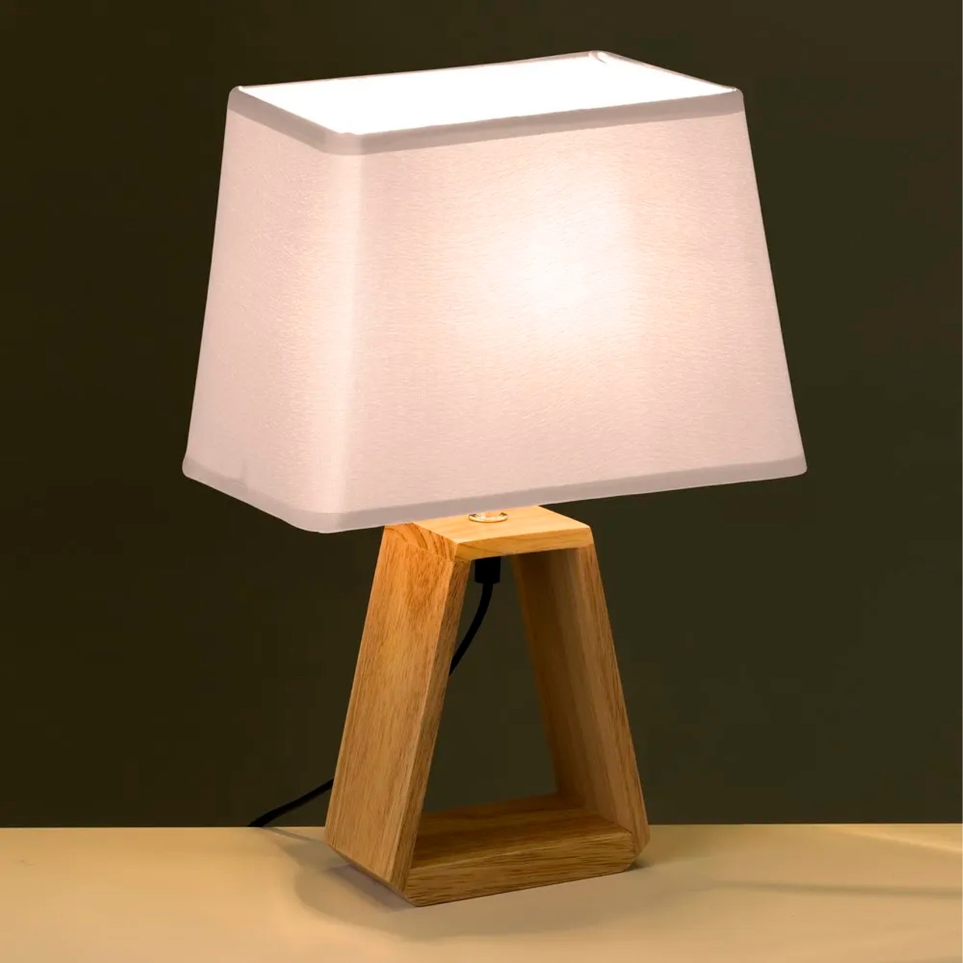 Candeeiro de Mesa com Base em Madeira e Abajur Branco