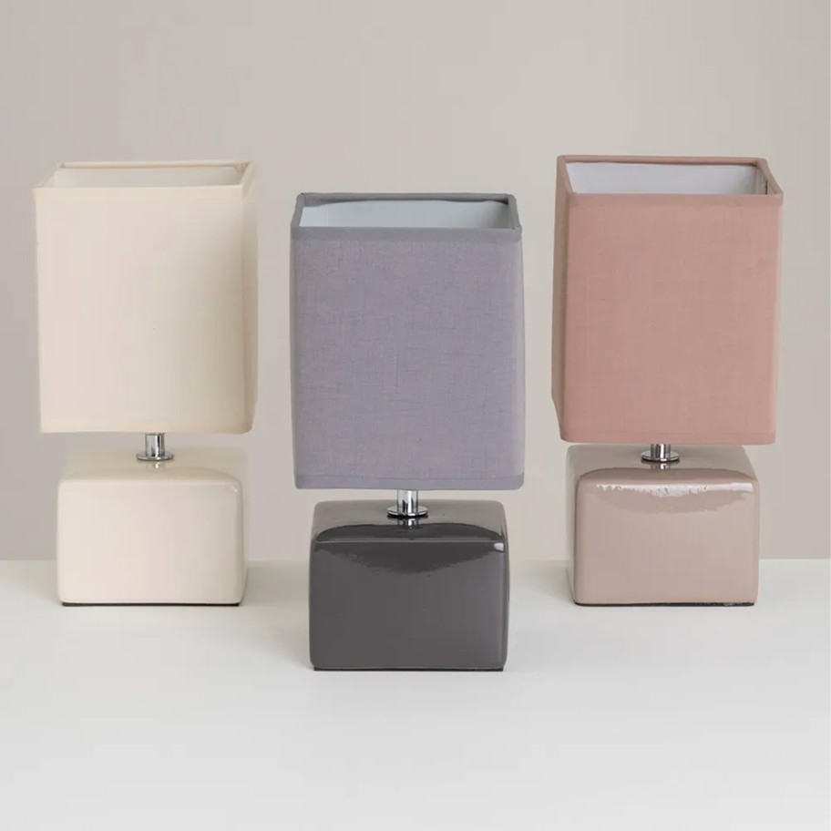 Candeeiro de Mesa em Cer�mica 13x13x26cm Cores Sortidas