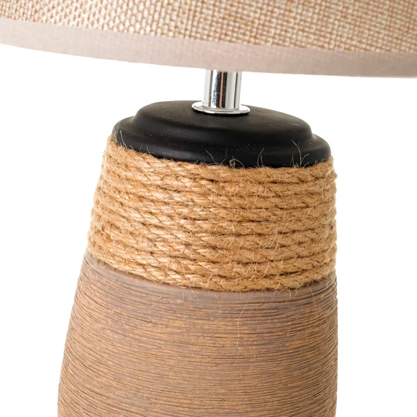 Candeeiro de Mesa em Cer�mica Castanho 20x20x31cm