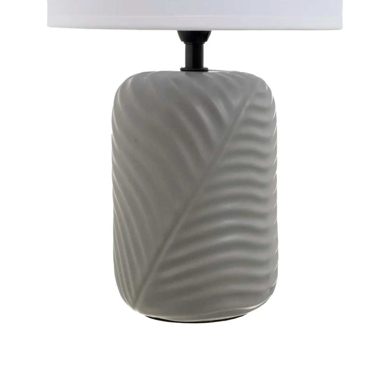Candeeiro de Mesa em Cer�mica com Abajur 20x20x39cm