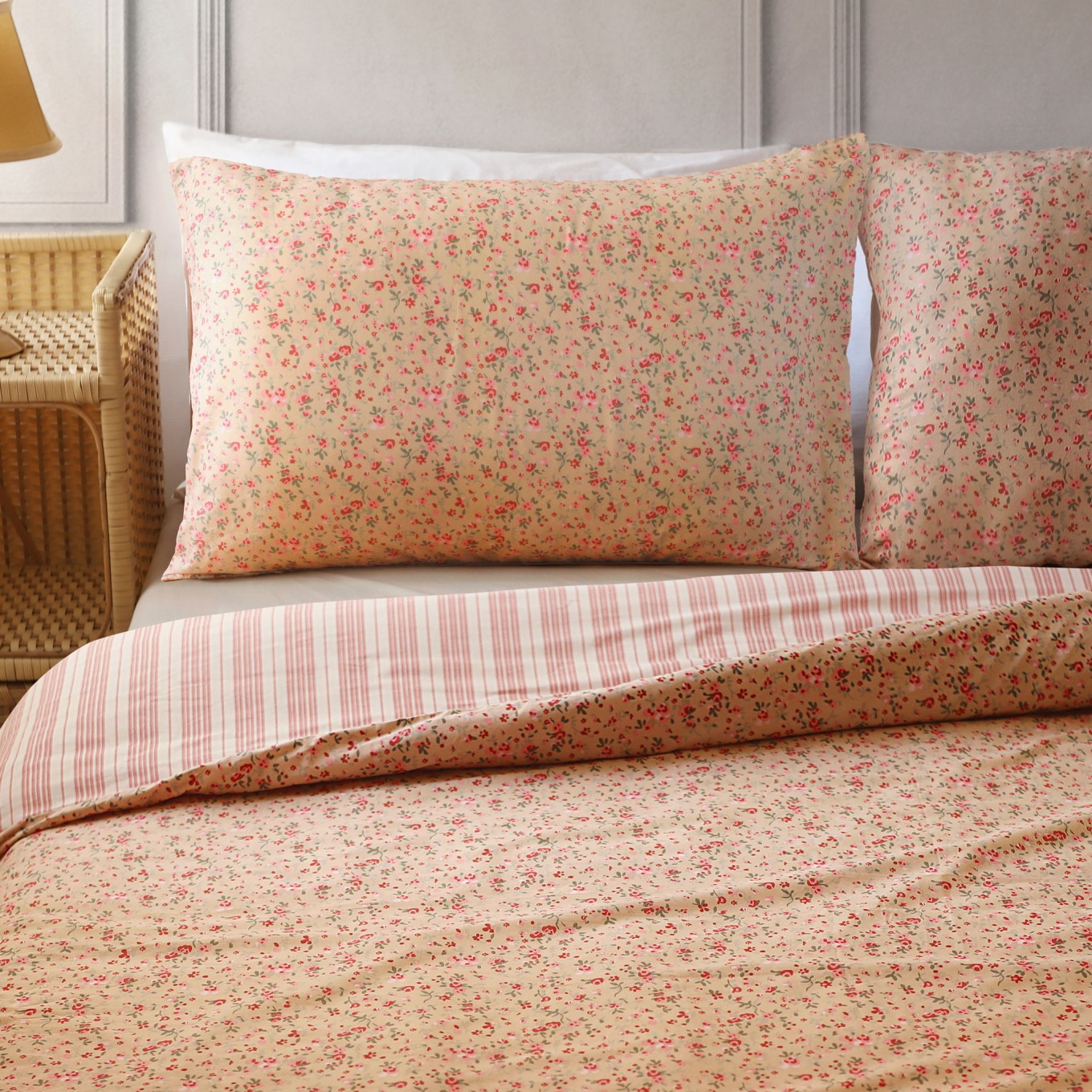 Capa de Edred�o Elodie c/ Fronhas - Cama Casal 135/140/150