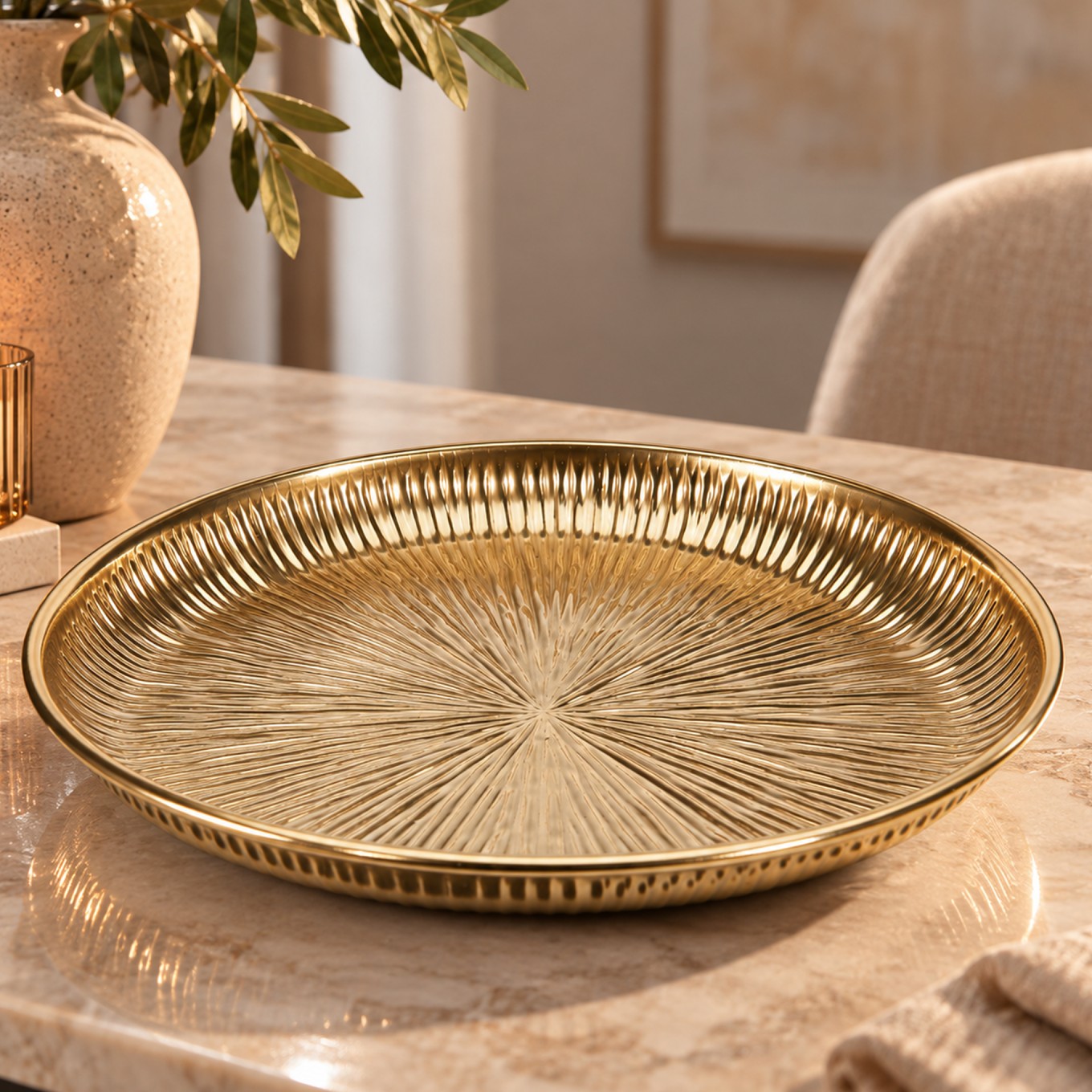 Prato de Metal Dourado 30cm